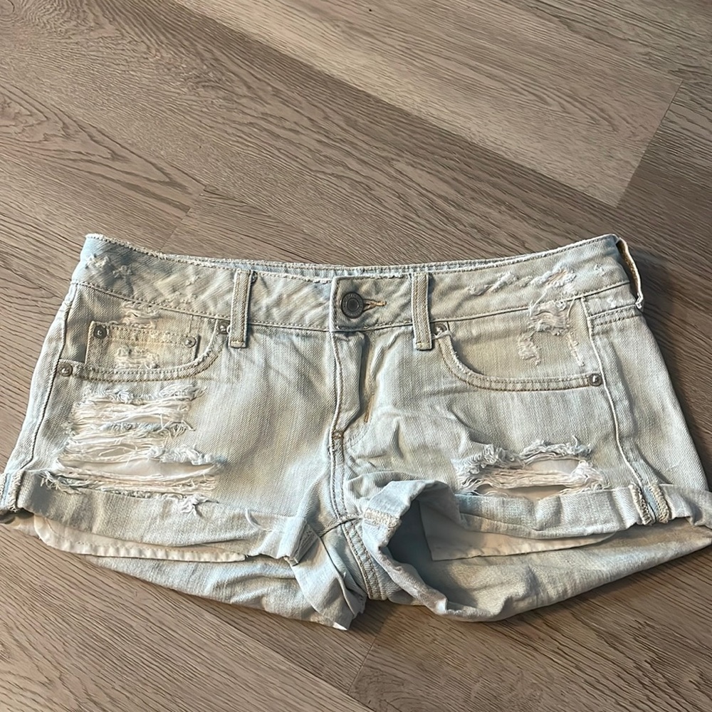 American eagle low rise shorts